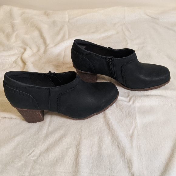 ankle length shoes for ladies